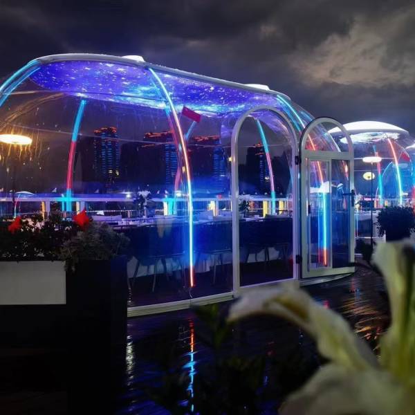 Ovale Glaskuppeln aus Polycarbonat