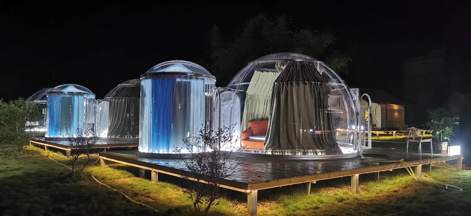 Doppelkuppeln aus Polycarbonat-Massivplatten – Bild 3